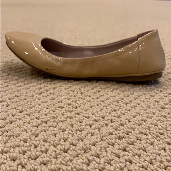 Vince Camuto Ballet Flats - Picture 5 of 7